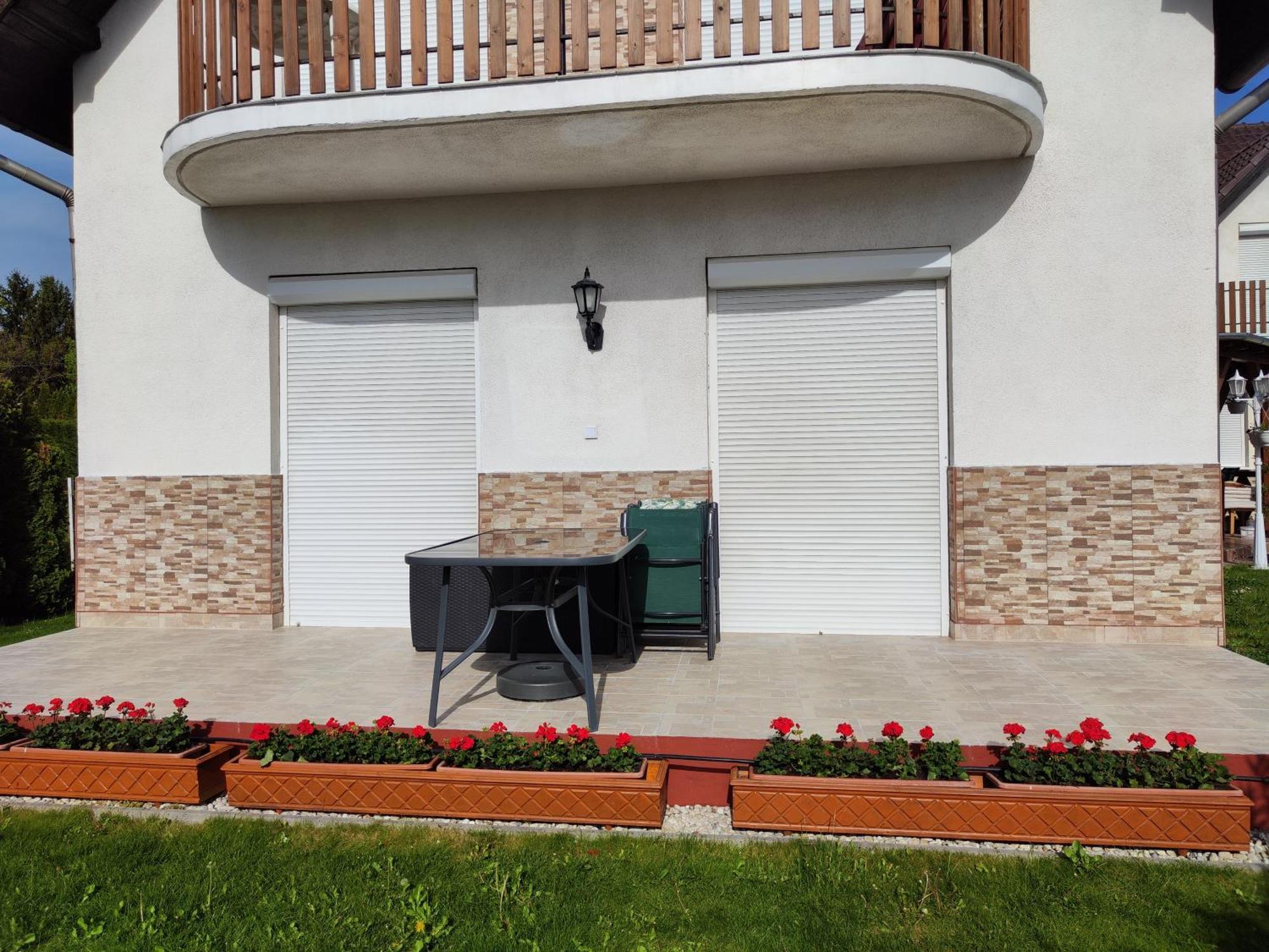 Havasi Vendeghaz Apartment Gyenesdias Exterior photo